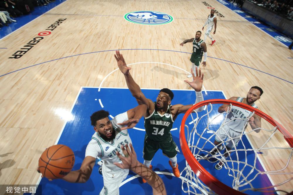 他在最初的 他在最初的